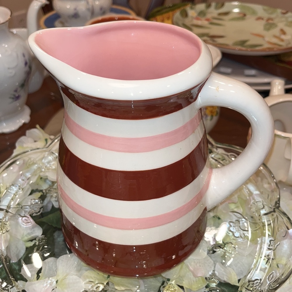 Beautiful Porcelain Pitcher 7” 🌸 perfect condition!